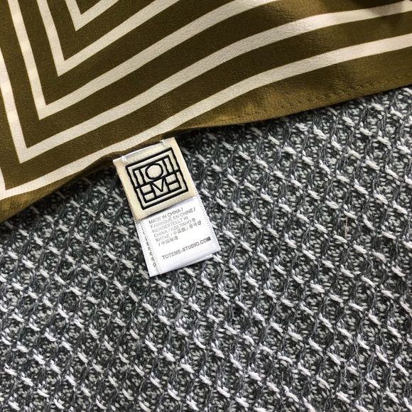 Toteme Brown and White Geometric Scarf - Picture 5 of 5